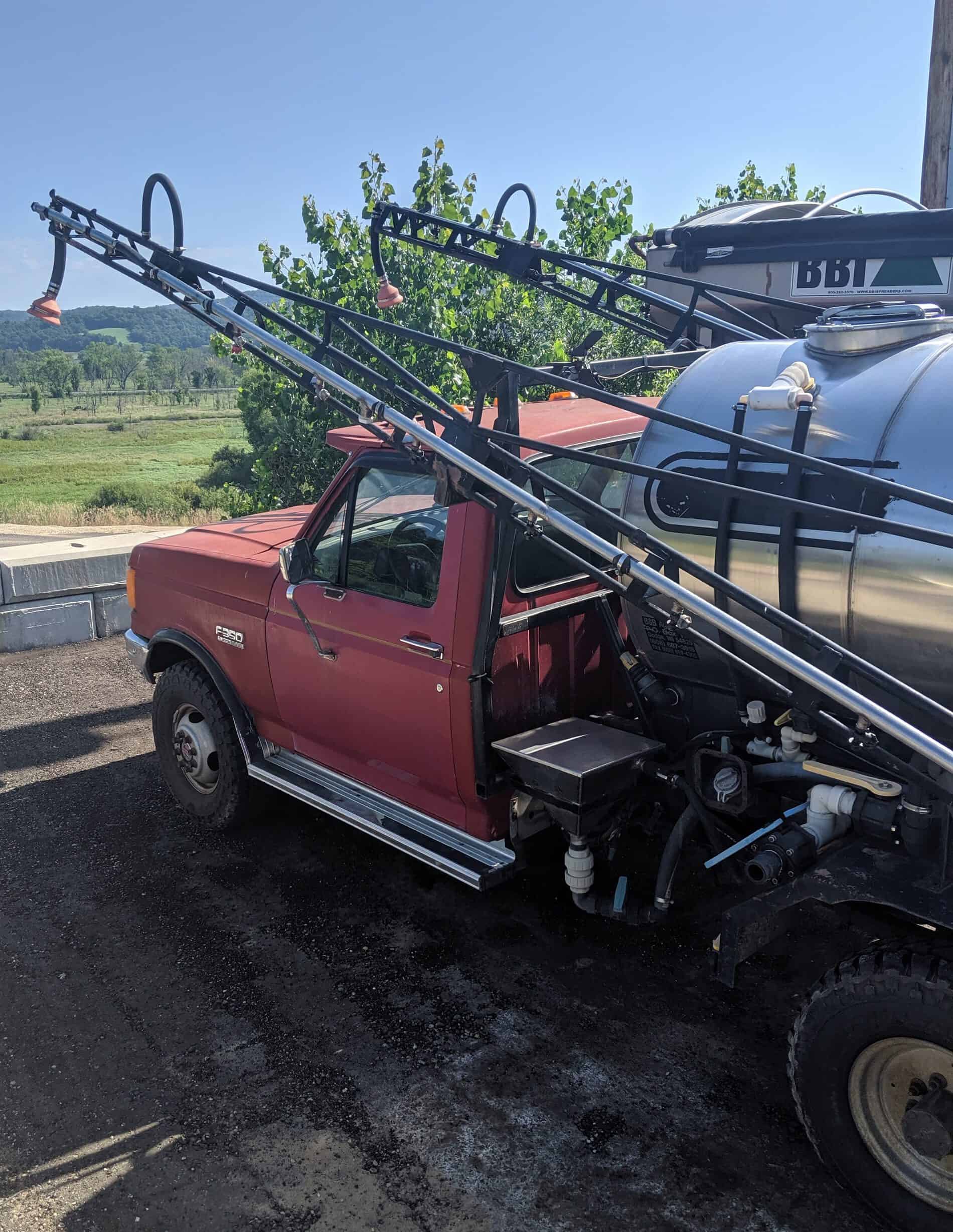 1989 Ford F-350 Field Commander 500 Sprayer Truck