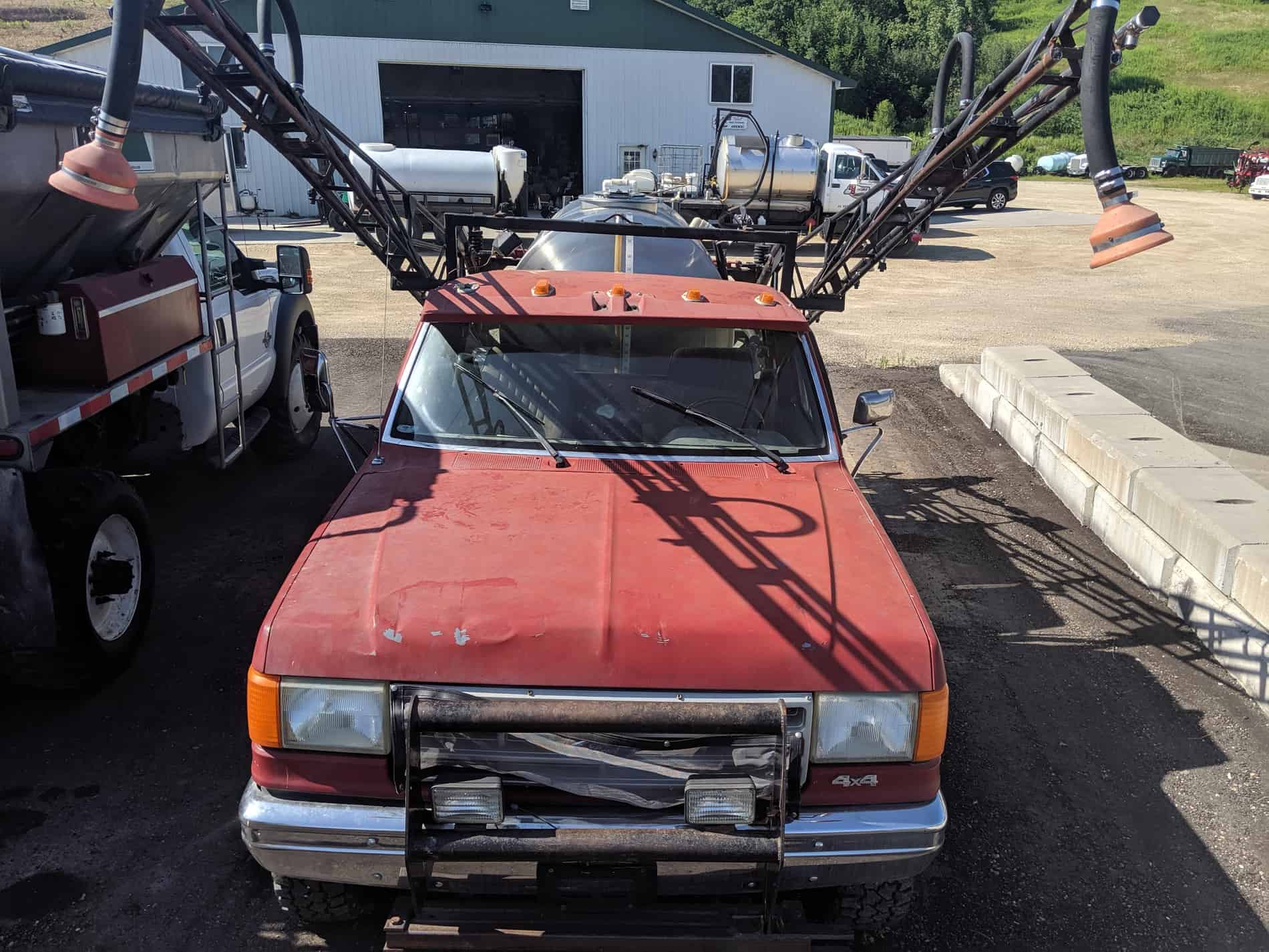 1989 Ford F-350 Field Commander 500 Sprayer Truck