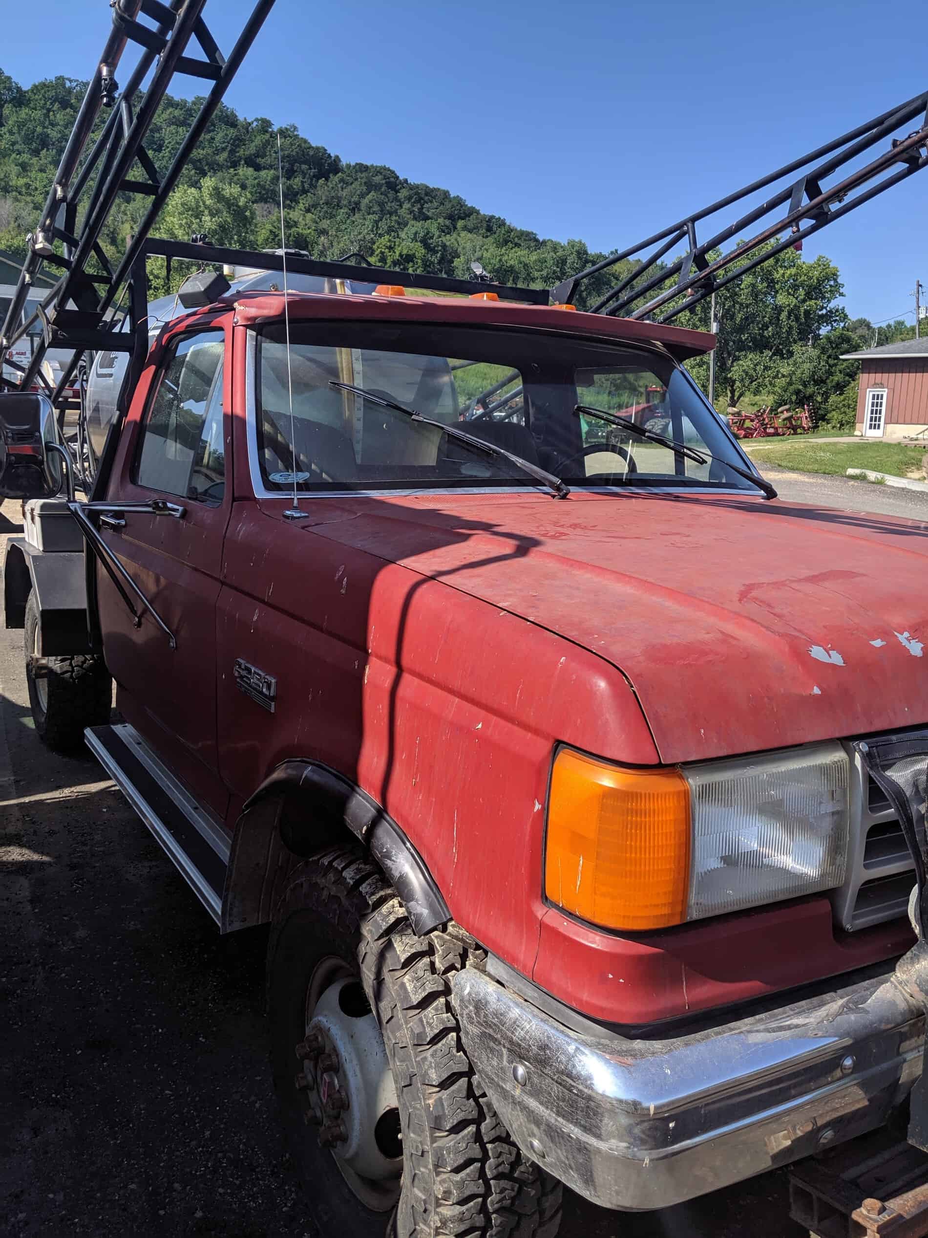 1989 Ford F-350 Field Commander 500 Sprayer Truck 1987 Ford F-350 Field Commander 500 Sprayer Truck