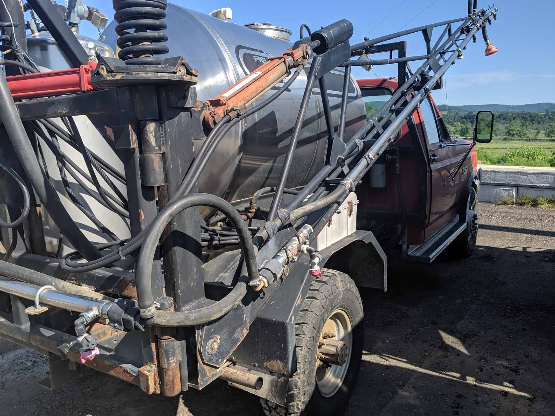 1989 Ford F-350 Field Commander 500 Sprayer Truck